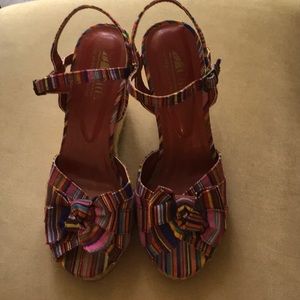 Wedge heels